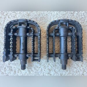 Vintage GT BMX Bike Pedals 9/16” Pair Black Plastic Platform Old School Retro